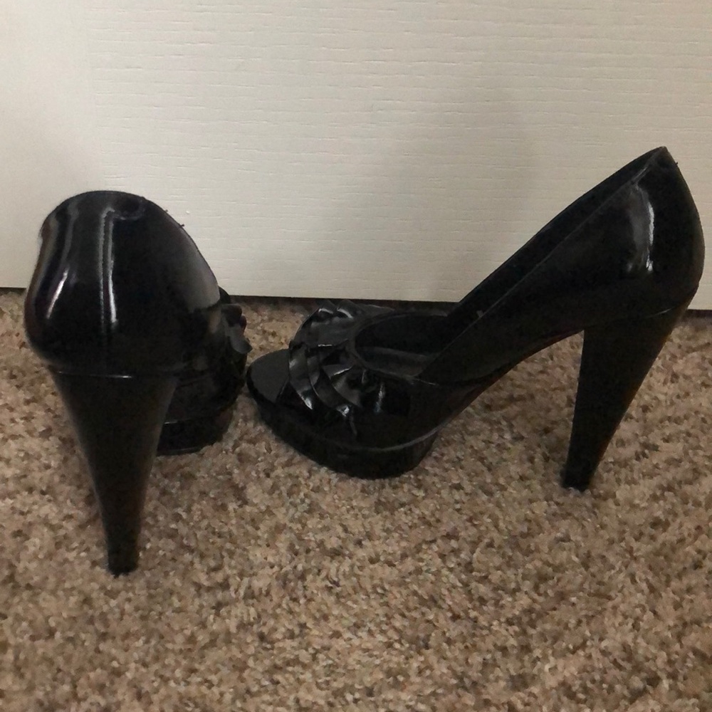 Shoe - Picture 4 of 5